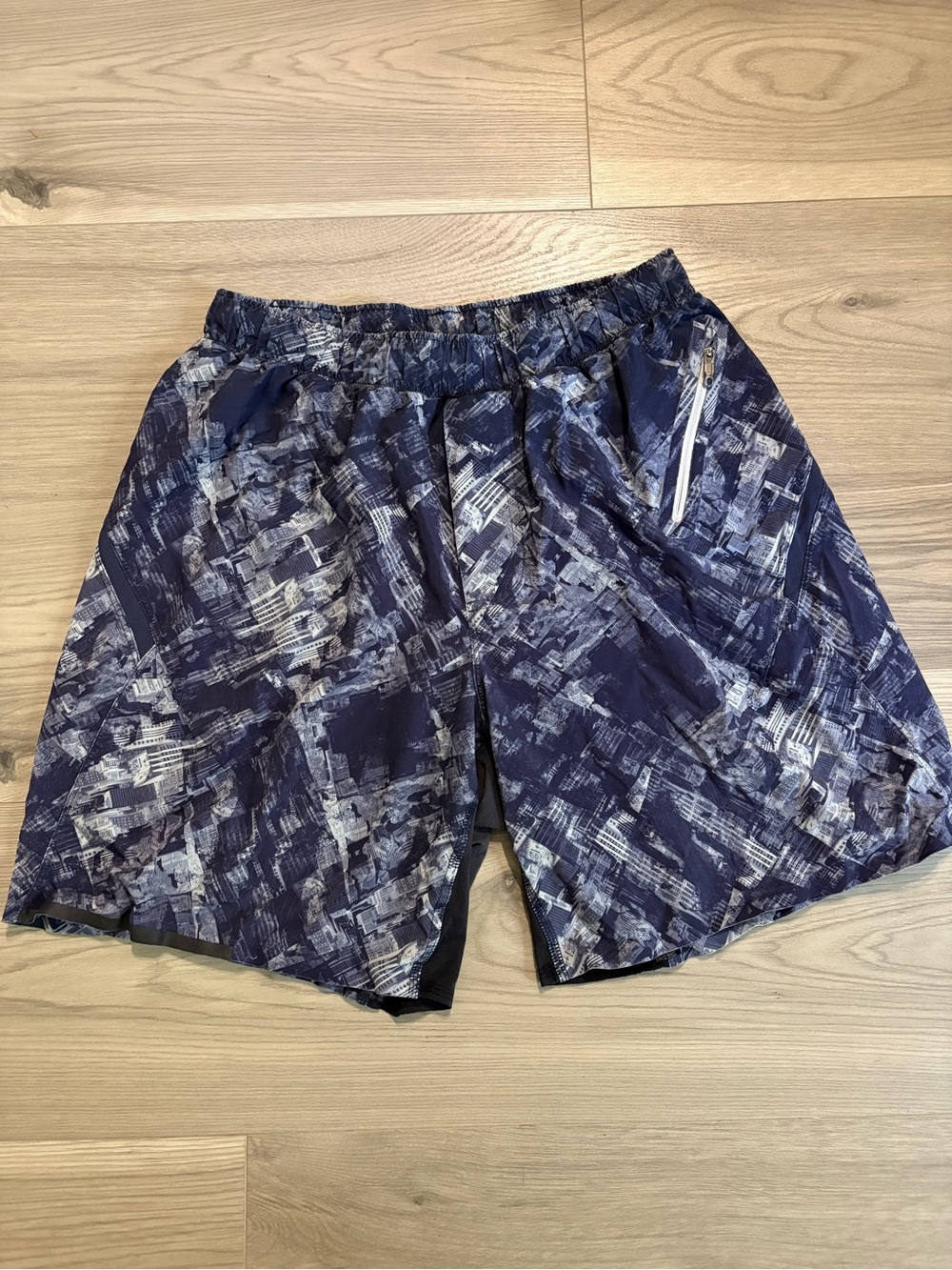 Lululemon Skyline Blue Pace Breaker Shorts Size Small